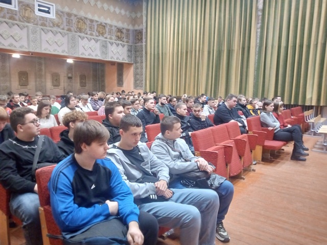 Учеба службе не помеха (1)